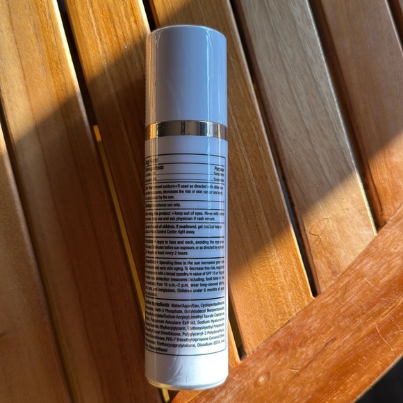 DRMTLGY Universal Tinted Moiturizer NEW - Picture 4 of 8